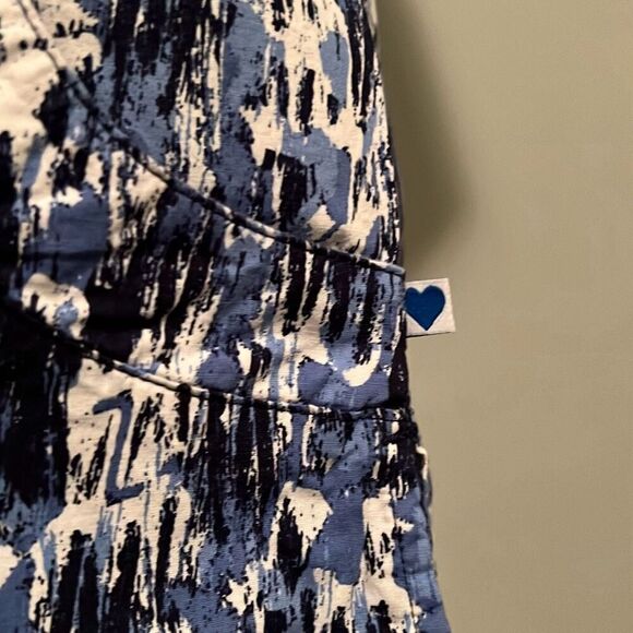 Nurse Mates Women's Blue Abstract Printed Short Sleeve Scrub Top - Picture 5 of 10